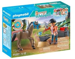 Zestaw z figurkami Horses 71357 Kowal Ben i Achilles Playmobil