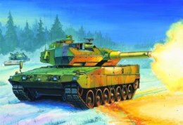 Model plastikowy Szwedzki czołg Strv.122 Hobby Boss