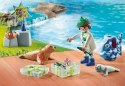 Zestaw z figurkami My Life 71448 Karmienie zwierząt Playmobil