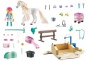 Zestaw z figurkami Horses 71354 Isabella i Lioness z myjnią dla koni Playmobil