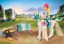 Zestaw z figurkami Horses 71354 Isabella i Lioness z myjnią dla koni Playmobil